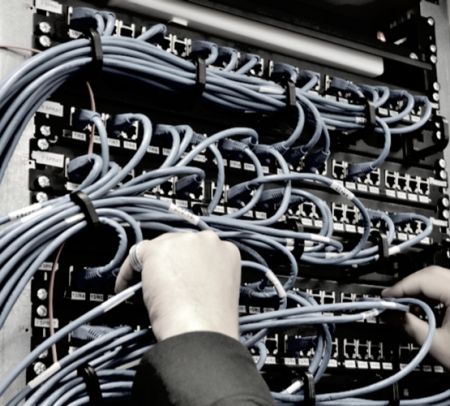 تطبيق - نظام توصيل كابلات الشبكة